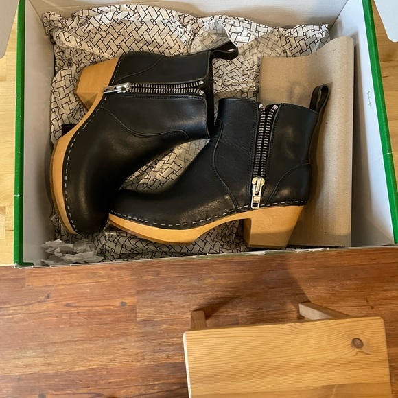 SWEDISH HASBEENS Zip It Emy Clog Bootie SIZE 38 Black Leather - Picture 7 of 8